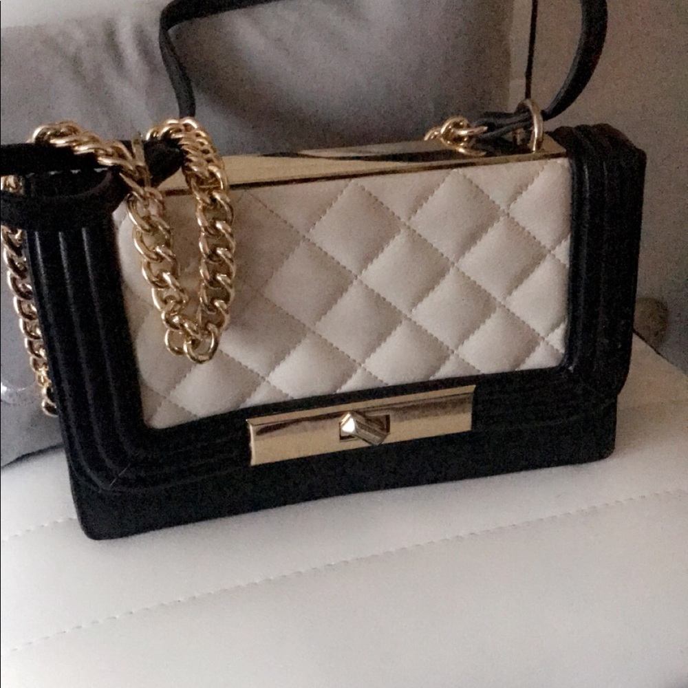 Hand bag